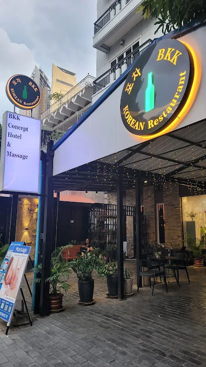 Pocha BKK, Street 282 — a 24-hour pojangmacha grill in BKK1