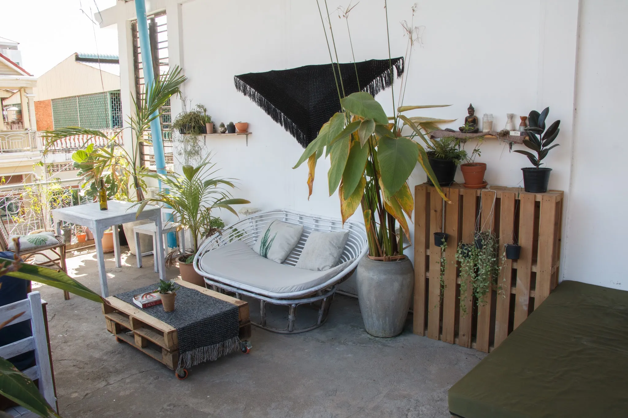 Sacred Lotus, a fully vegan café, restaurant and hostel near the Russian Market in Toul Tom Poung