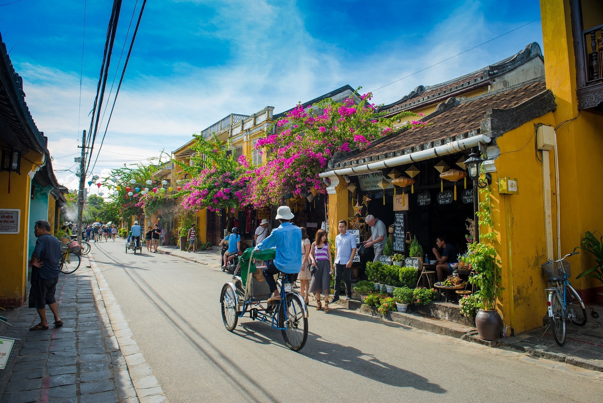 Suggested 10-day Vietnam travel route map from Hanoi to Ho Chi Minh City