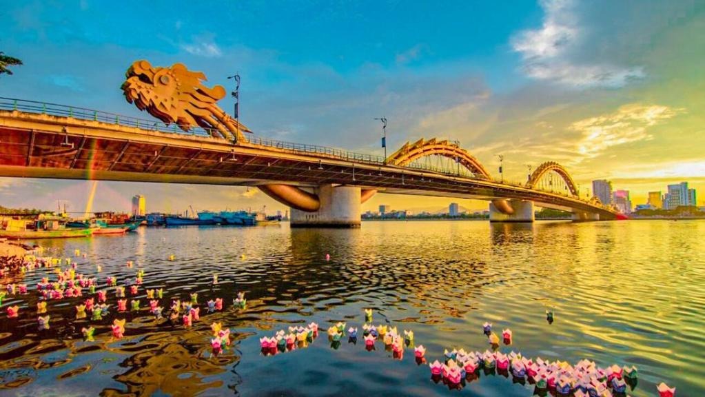Traditional boat tour through the Mekong Delta waterways, southern Vietnam