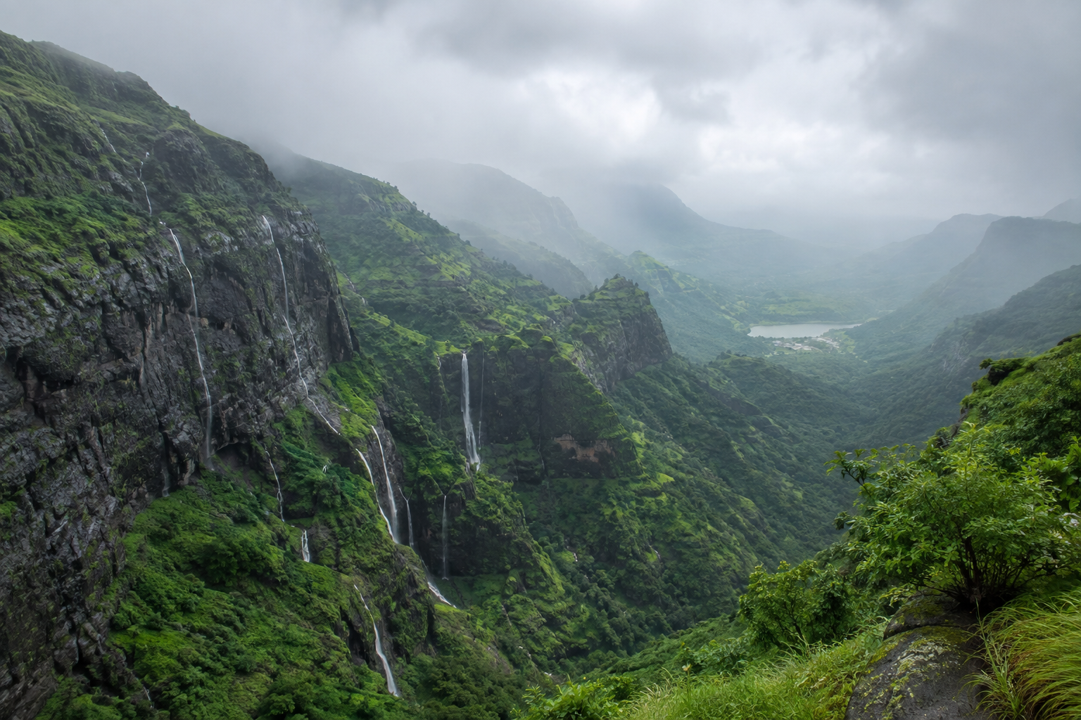 10 Best Monsoon Destinations in India 2026 | Rain-Ready Travel Guide