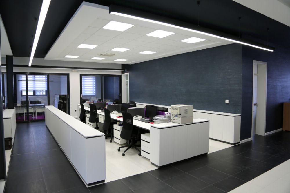 https://firebasestorage.googleapis.com/v0/b/phonesites-prod.appspot.com/o/images%2Fq2MdeznMI8OPU4EL2K5AowlYYNm2%2F1670454858619*office-black-1024x682*jpeg?alt=media&token=4a4fd8ee-9dbb-4f8a-a5df-45c65b7f9cec