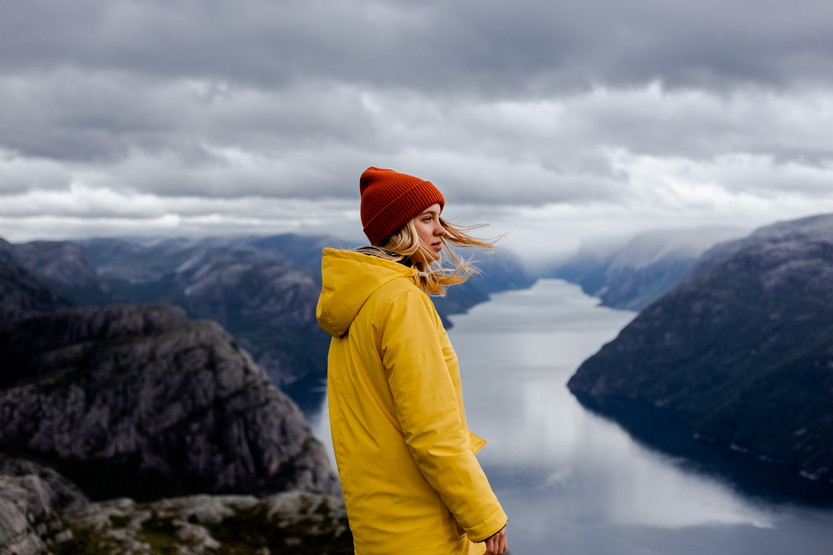 Sample image before using photo dreamy: overcast gray sky