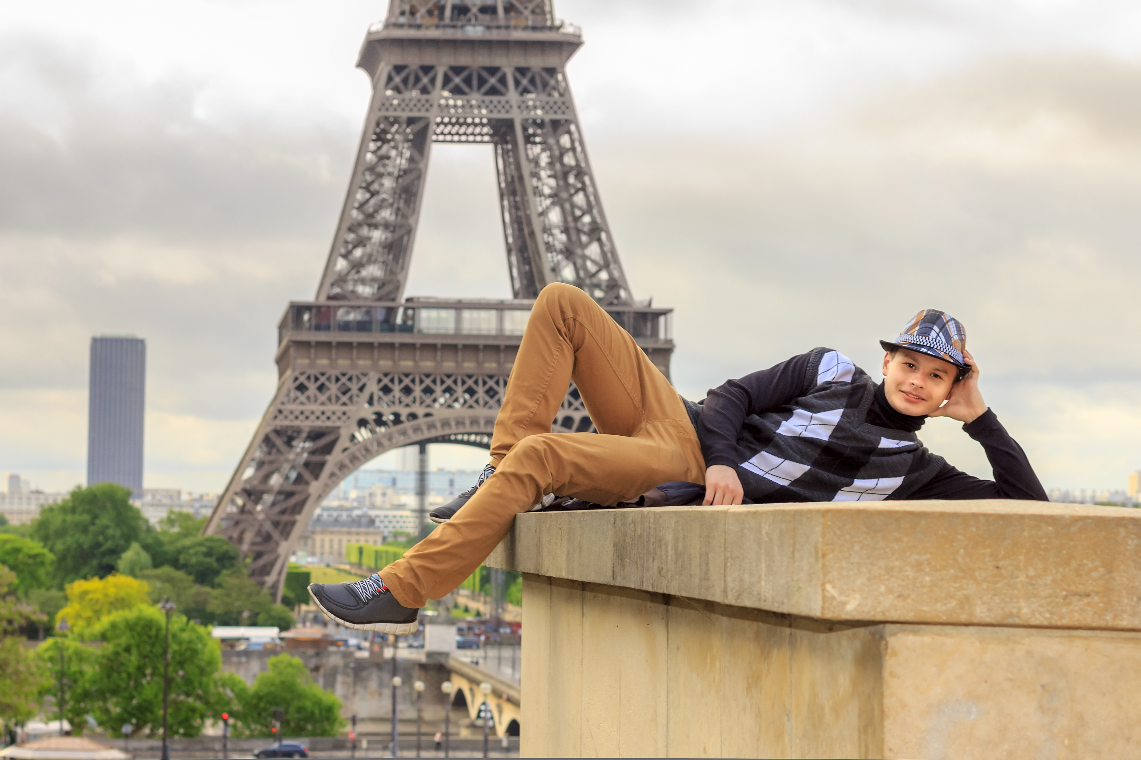 Sample image before using photo dreamy: overcast gray sky
