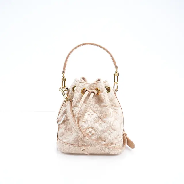 product shot — Louis Vuitton
