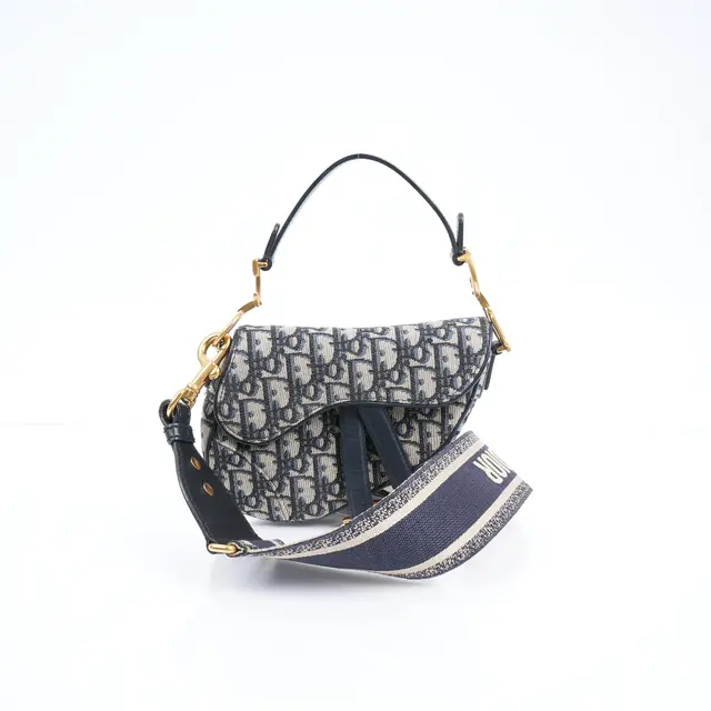 product shot — Christian Dior