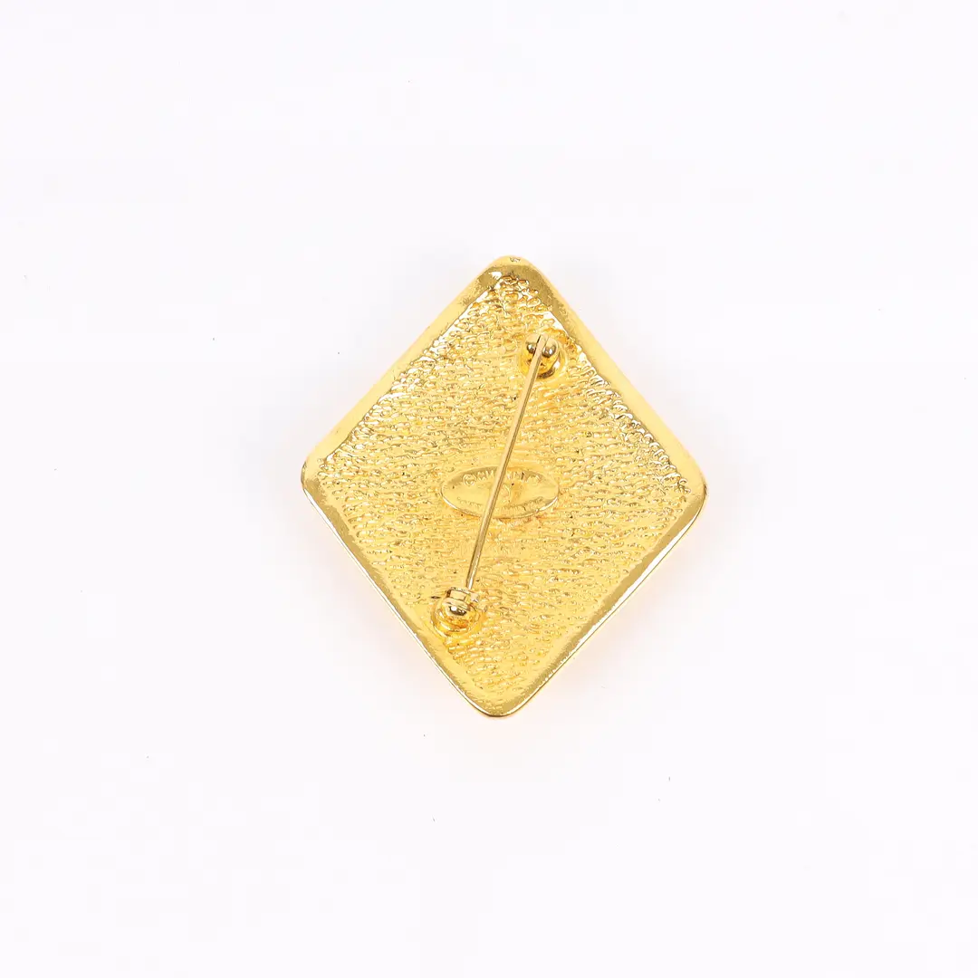 Chanel Vintage CC Medallion Diamond Gold Gold-Plated Brooch