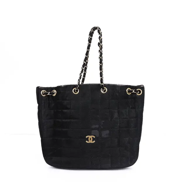 product shot — Chanel