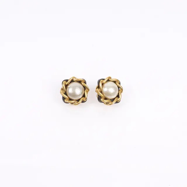 product shot — Chanel