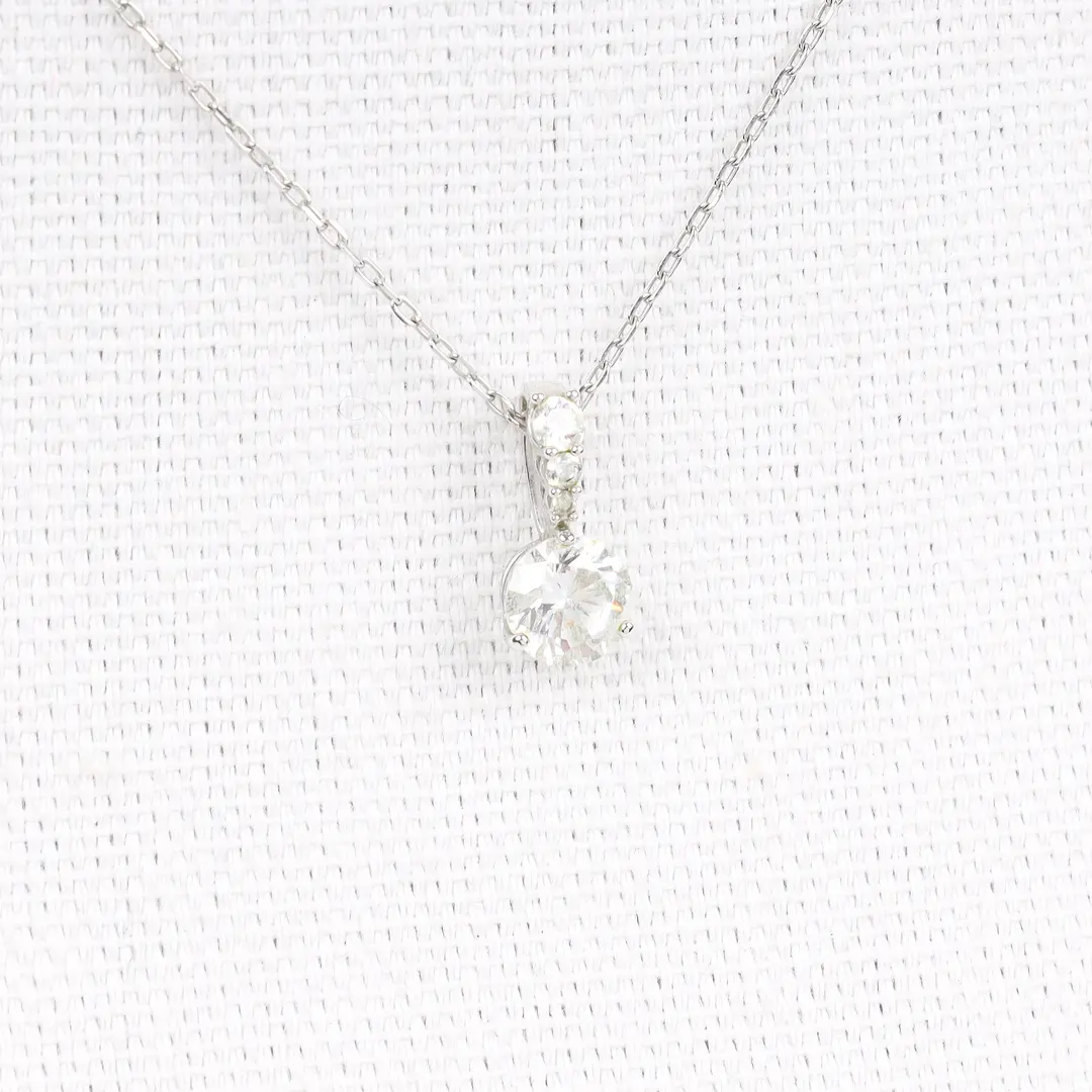 4C Horseshoe Solitaire Silver Necklace Set