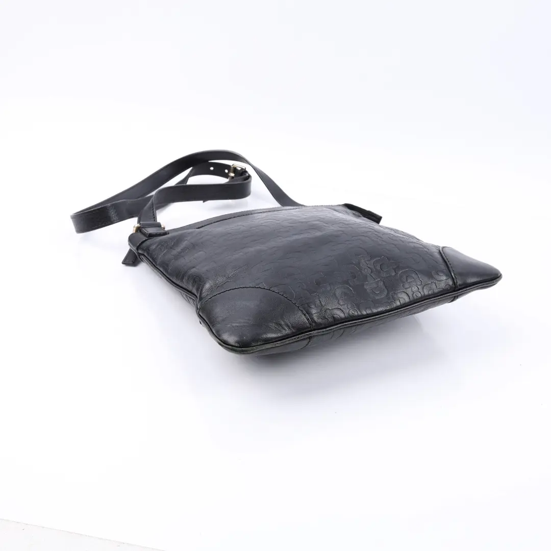 Gucci Guccissima Flat Black Leather Crossbody Bag
