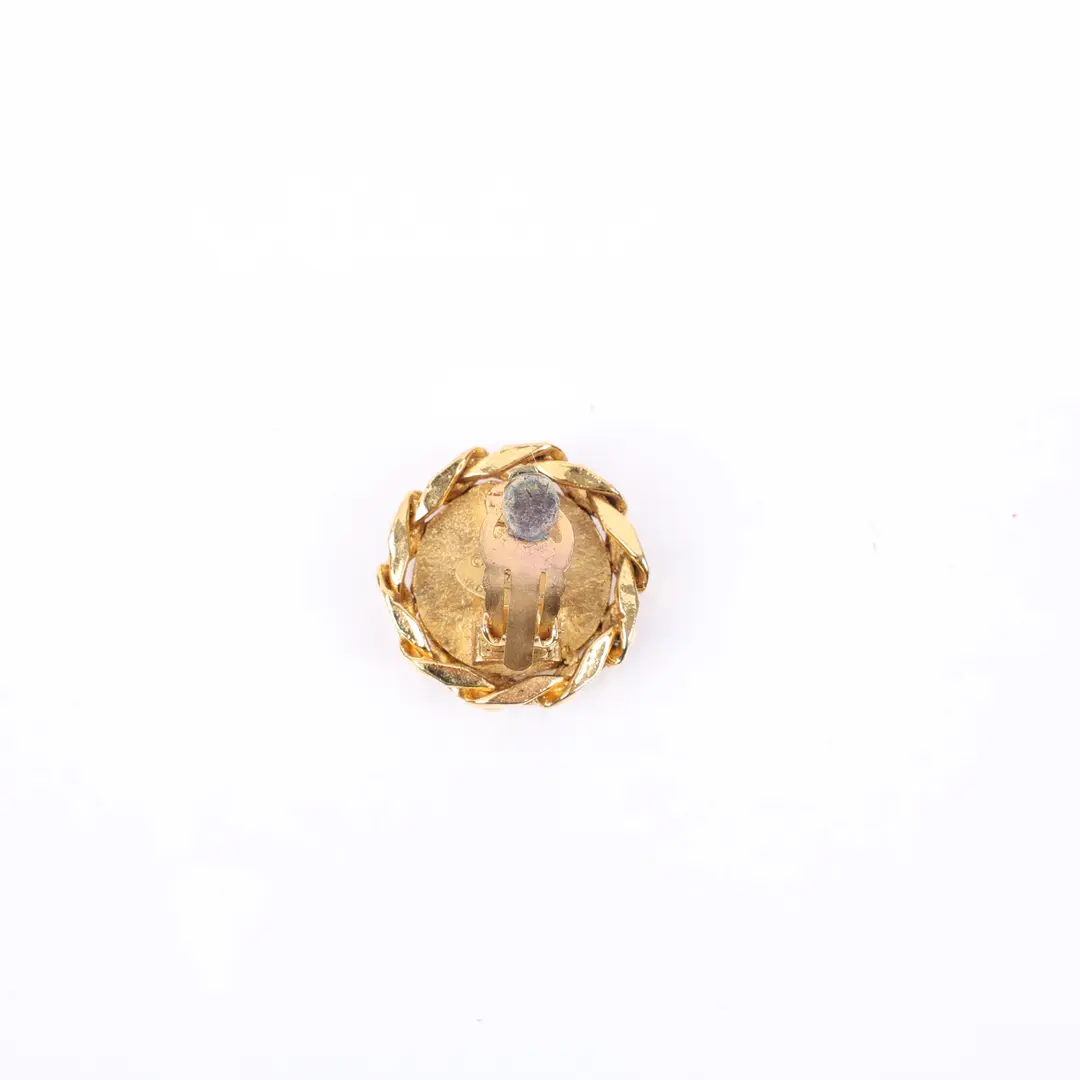 Chanel CC Logo Gold Metal Rhinestone Clip-on Earring