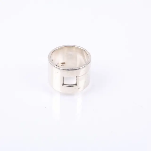 product shot — Gucci