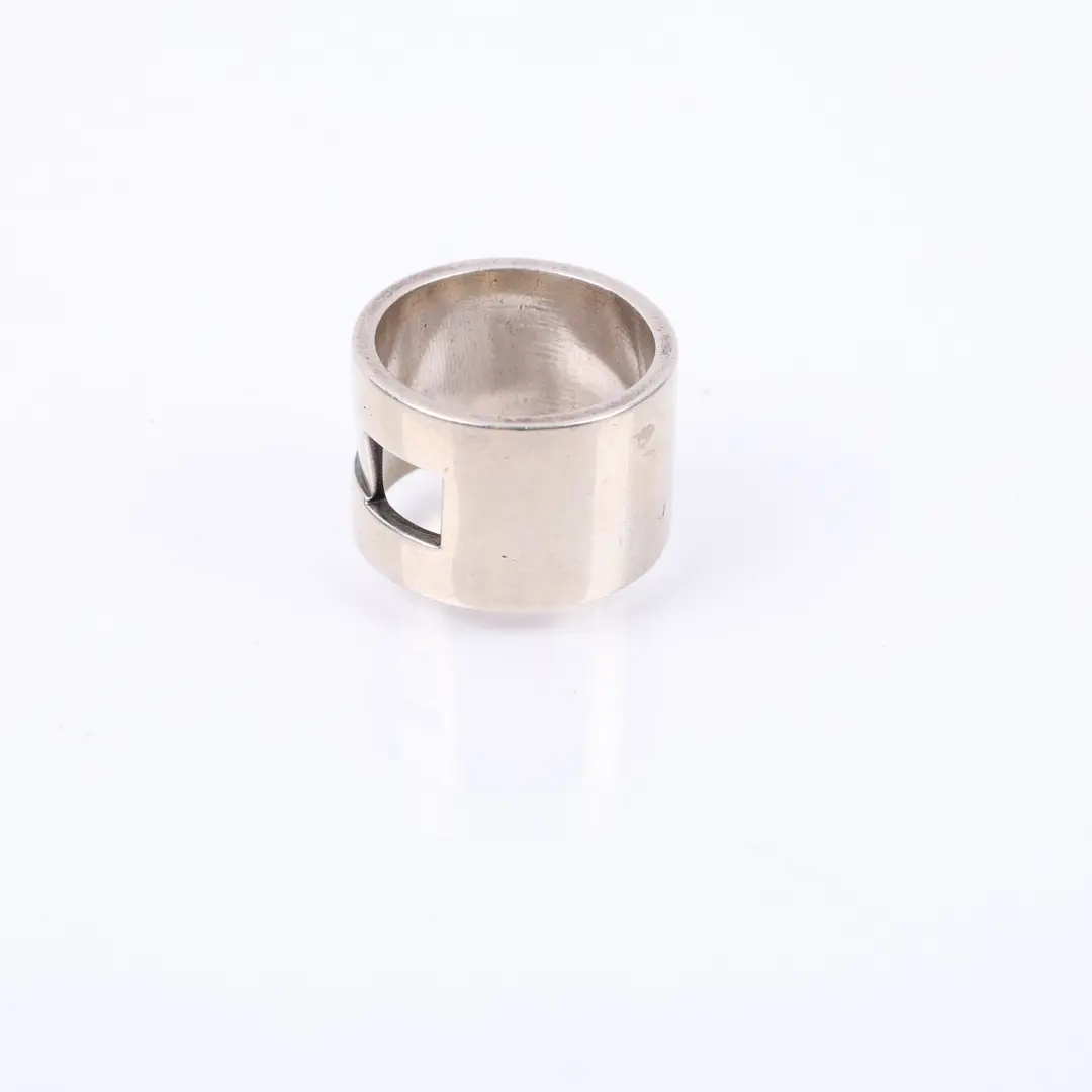 Gucci Cut-out G Silver 925 Sterling Silver Ring