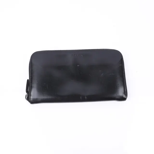 product shot — Prada