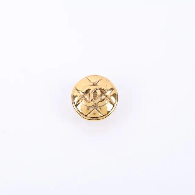 product shot — Chanel
