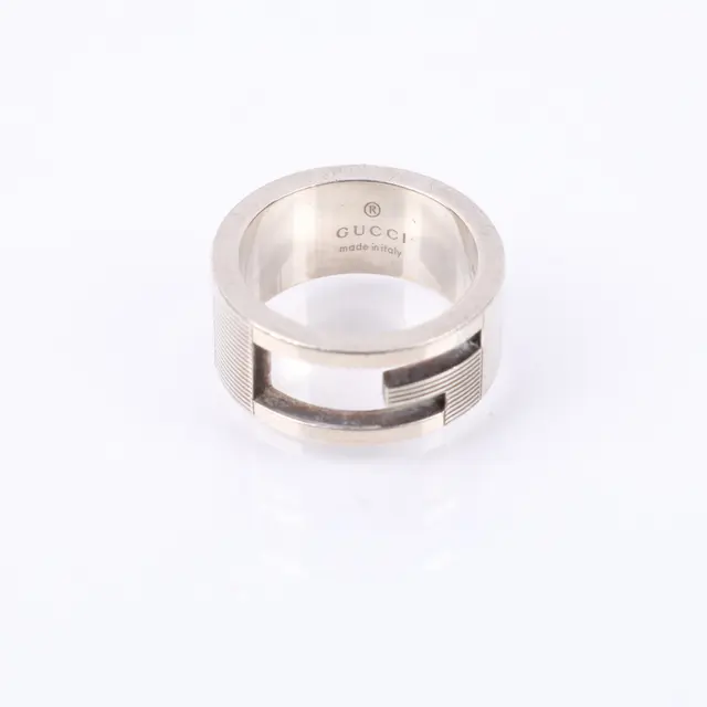 product shot — Gucci