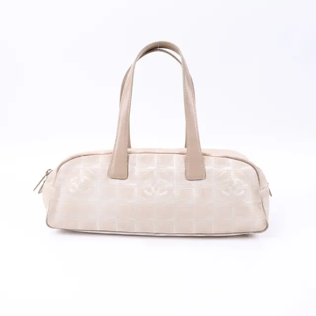 product shot — Chanel