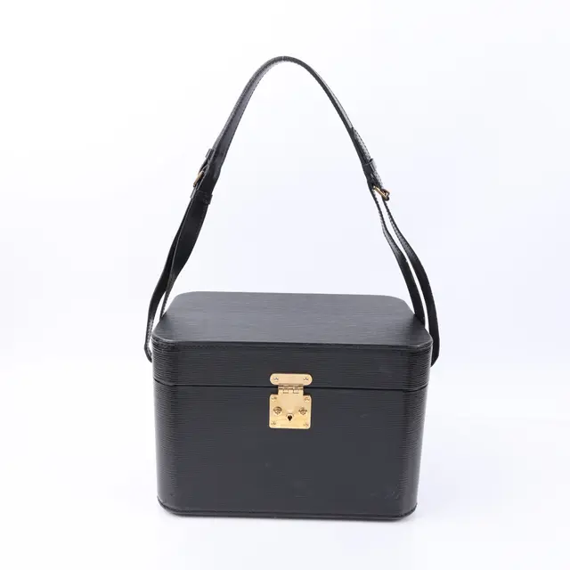 product shot — Louis Vuitton