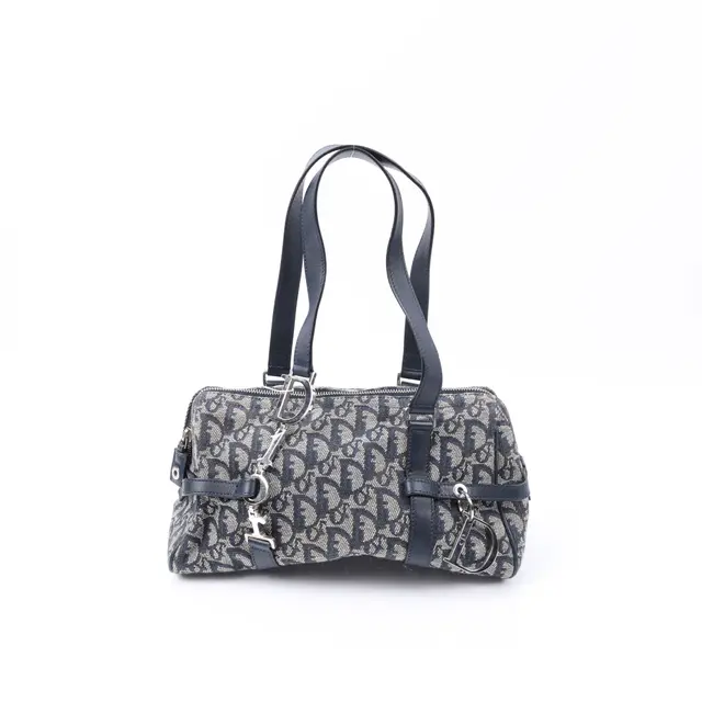 product shot — Dior