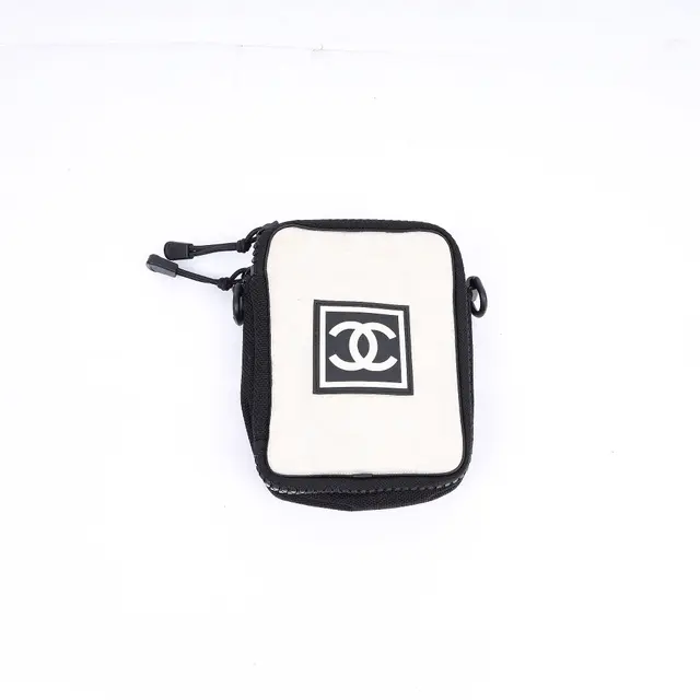 product shot — Chanel