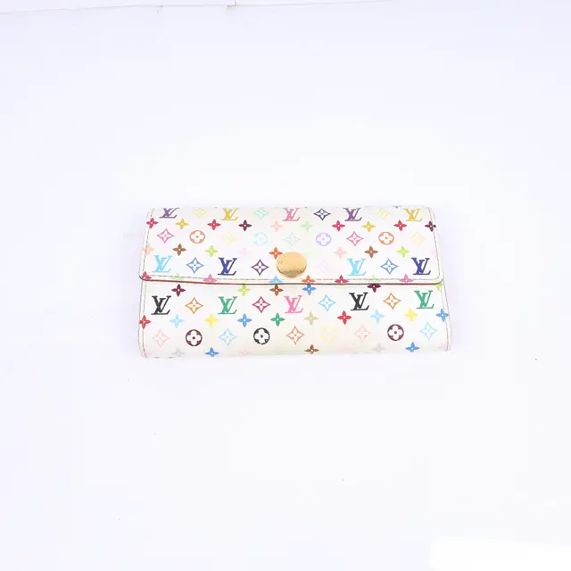 product shot — Louis Vuitton