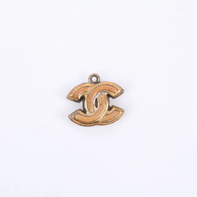product shot — Chanel