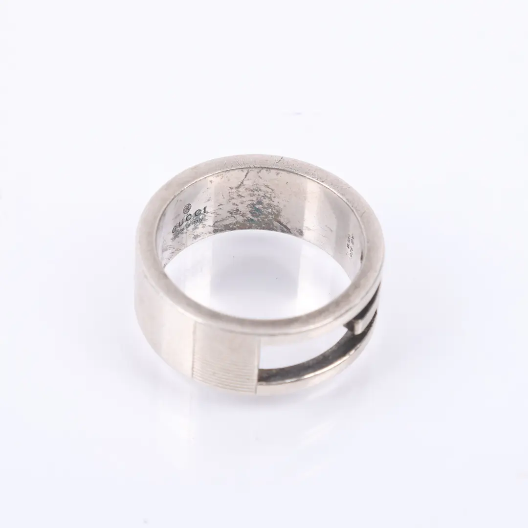 Gucci G Logo Silver Ring