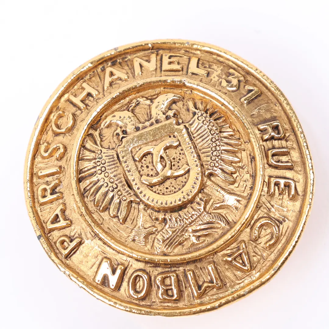 Chanel Vintage 31 Rue Cambon Gold Clip-on Earring