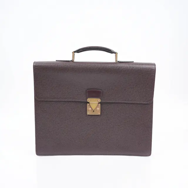 product shot — Louis Vuitton