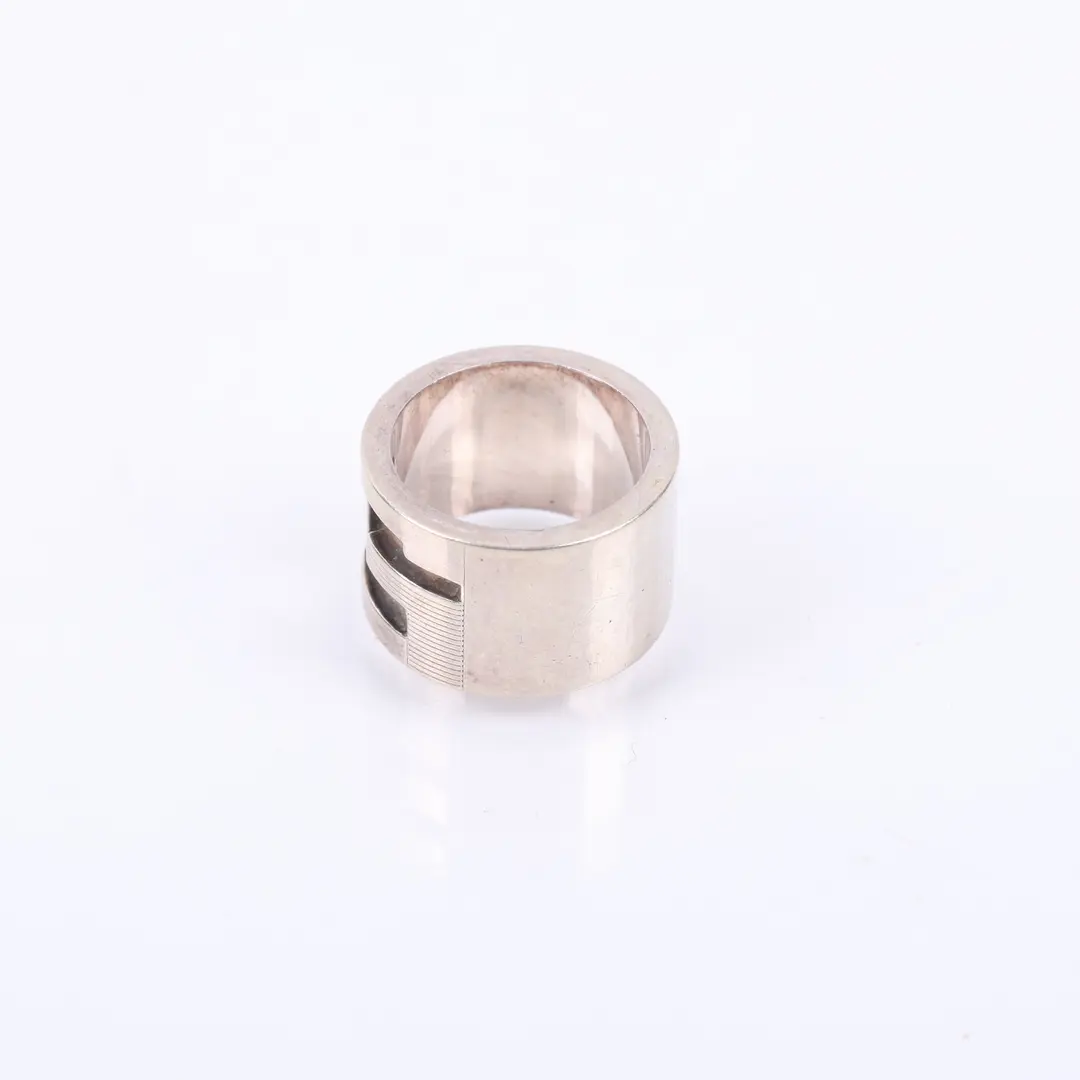 Gucci G Logo Silver Ring