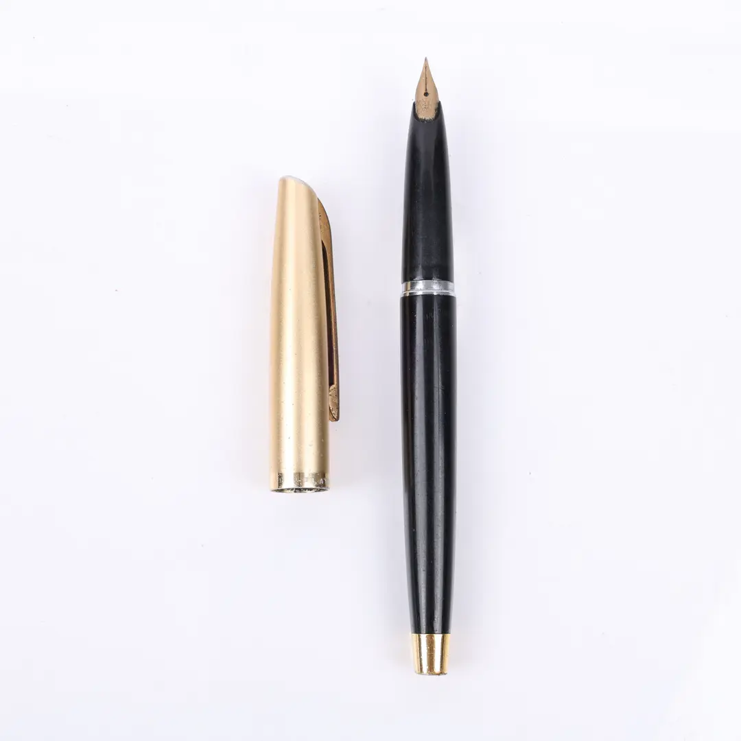 Pilot Super 100 Black Gold Fountain Pen
