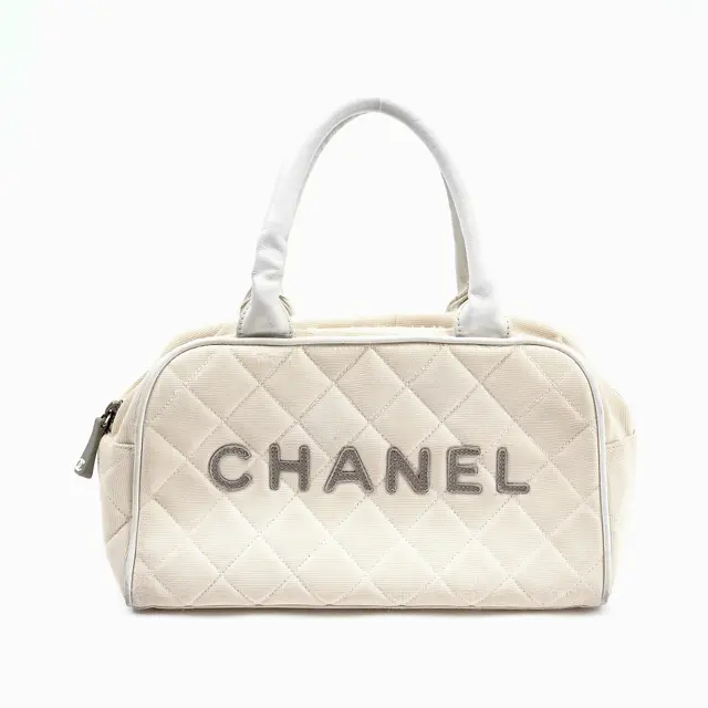product shot — Chanel