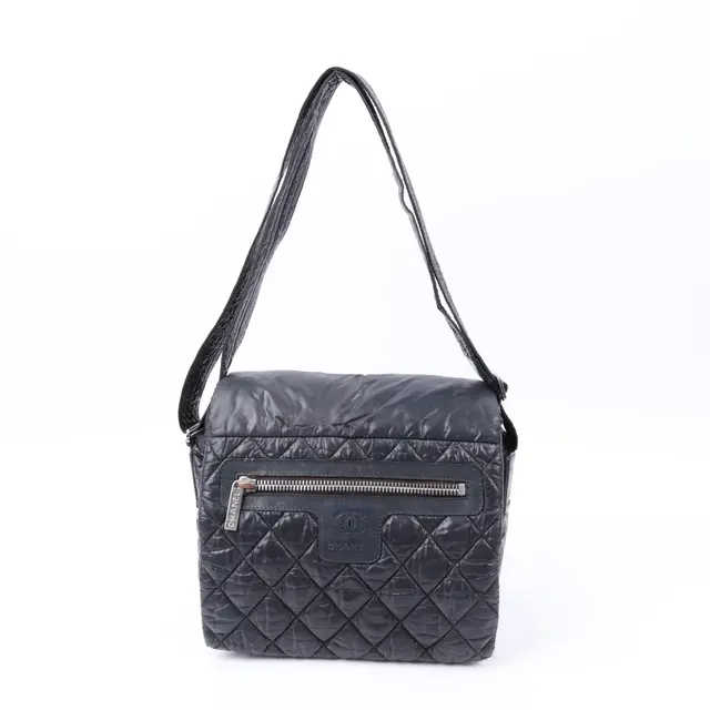 product shot — Chanel