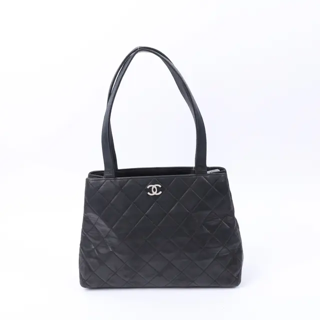 product shot — Chanel
