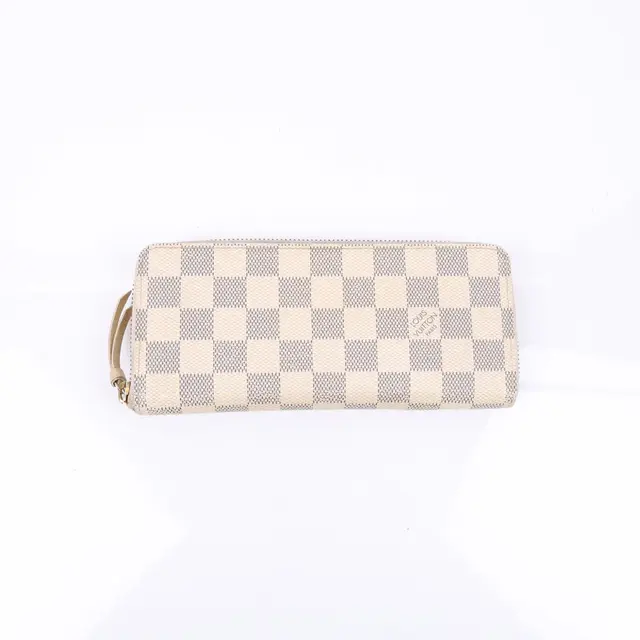 product shot — Louis Vuitton