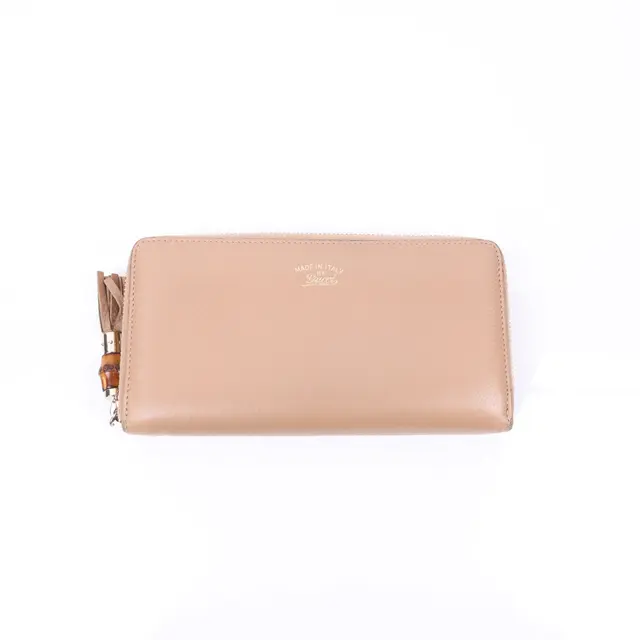 product shot — Gucci