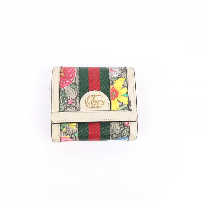 product shot — Gucci