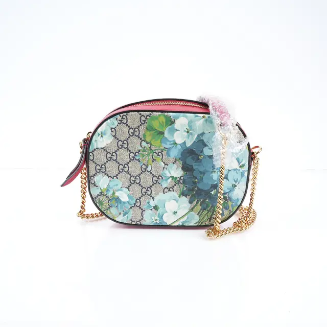 product shot — Gucci