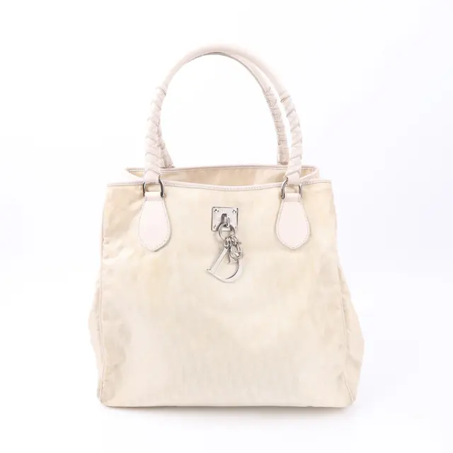 product shot — Christian Dior