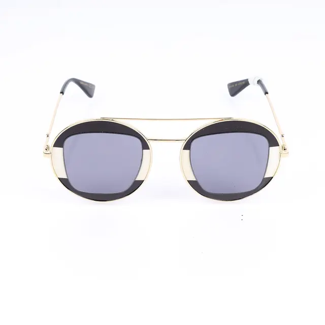product shot — Gucci