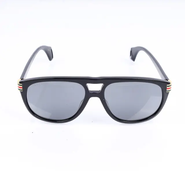 product shot — Gucci
