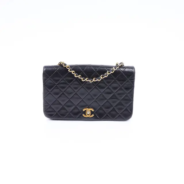 product shot — Chanel
