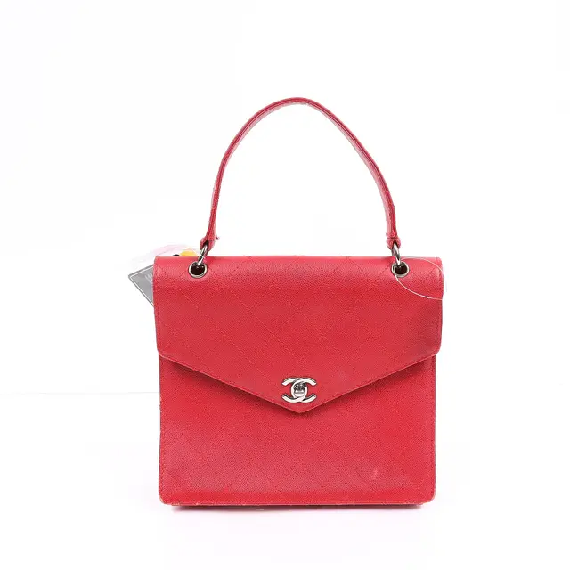 product shot — Chanel