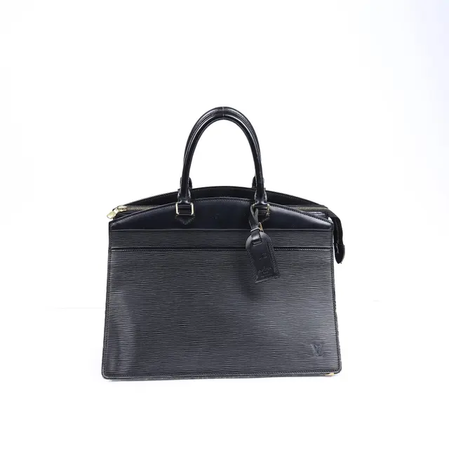 product shot — Louis Vuitton