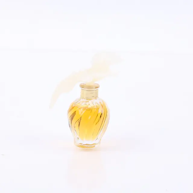 product shot — Nina Ricci