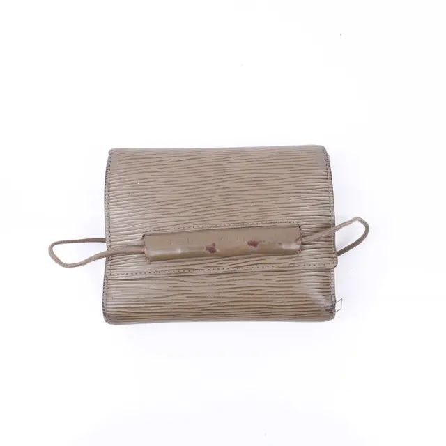 product shot — Louis Vuitton