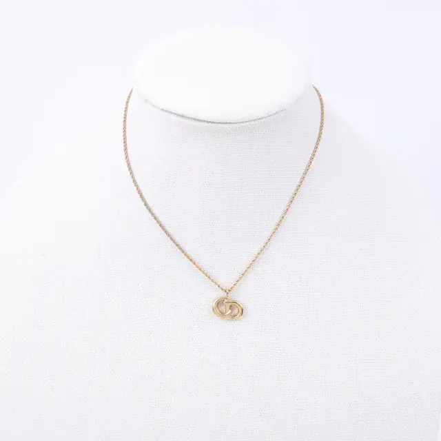 product shot — Christian Dior