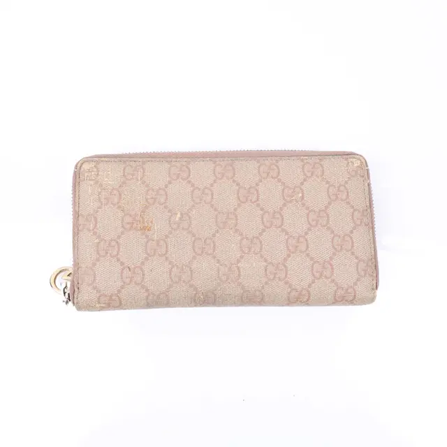 product shot — Gucci