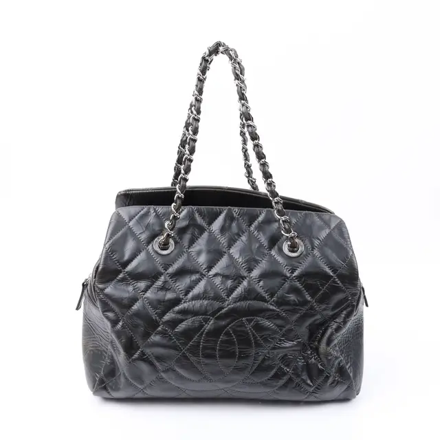 product shot — Chanel